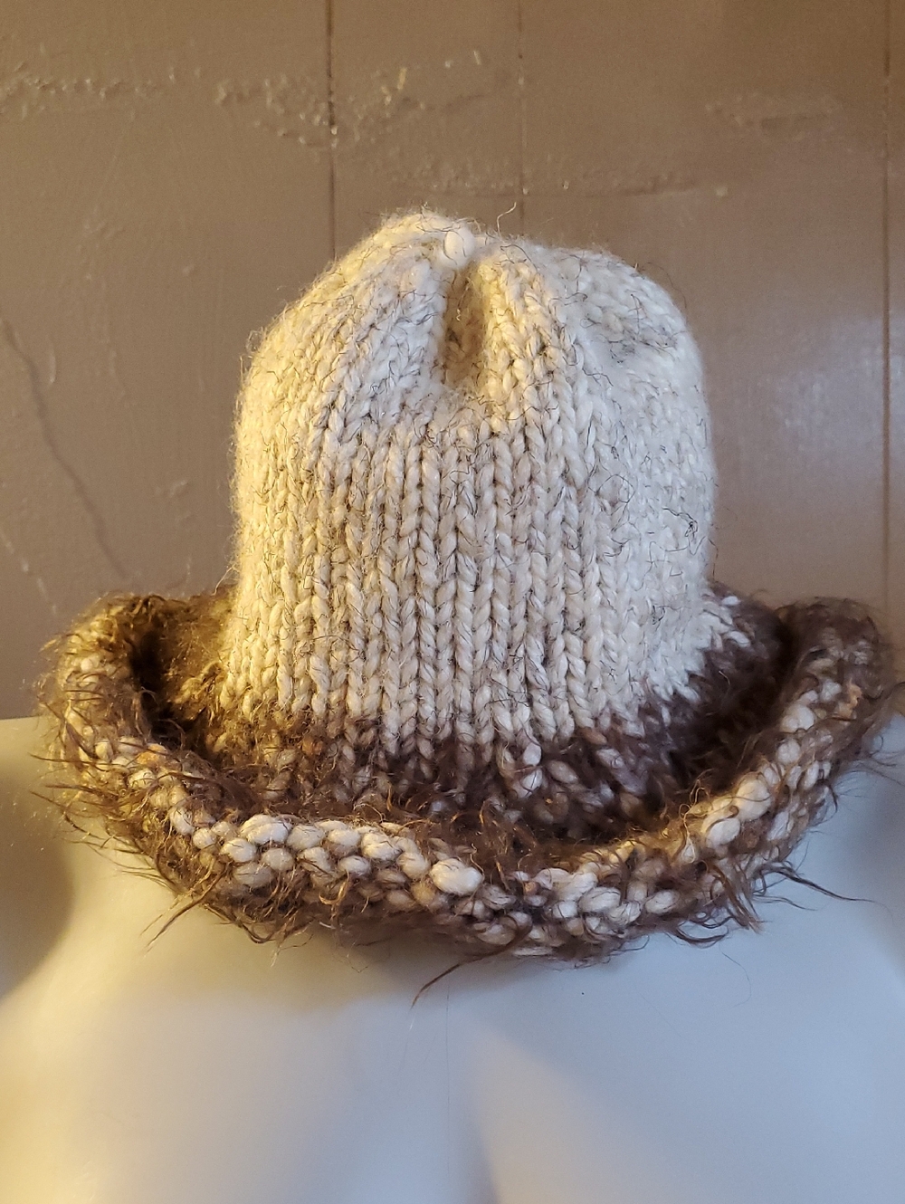 Chunky Knit Two-Tone Hat in Cream and Brown